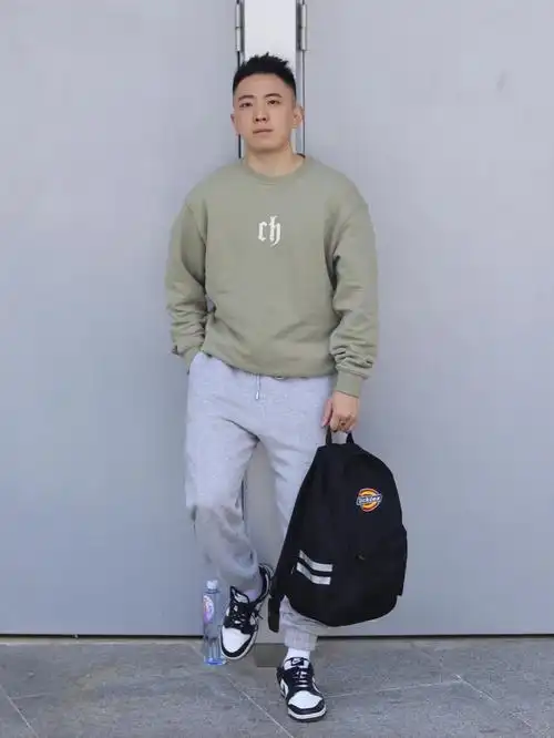 少年感浅色早春穿搭ootd172男生