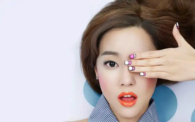 高佑丽韩国美女明星写真高清桌面壁纸