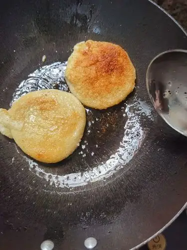 贵州铜仁炸糍粑