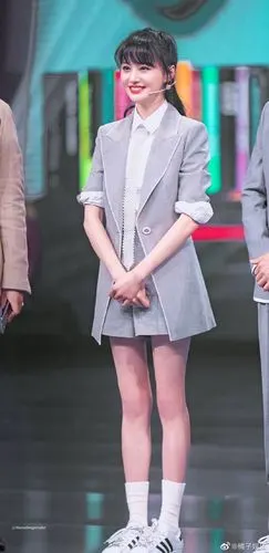 "终于看见有人说郑爽腿粗的了,谢谢你"我要被正版笑死了