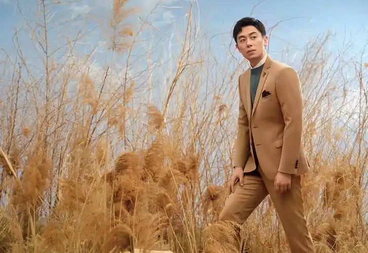 原创气质在线get朱亚文的穿搭之道