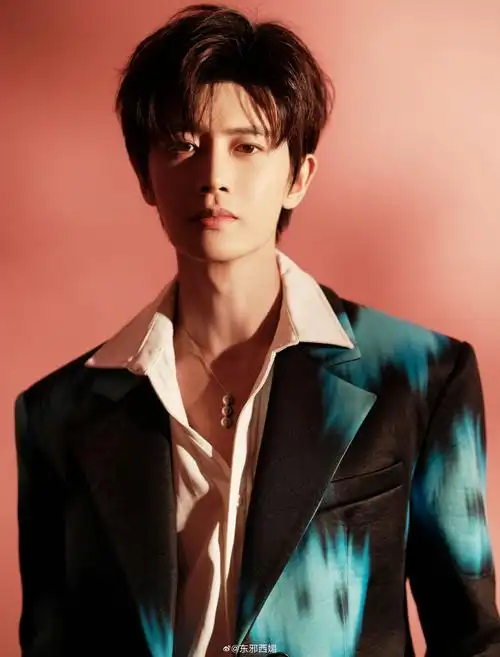 表示网上传出的任嘉伦"嫖娼""出轨""卖淫""离婚""二胎"等言论纯属恶意