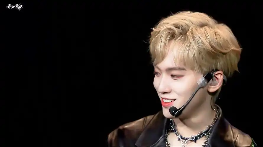 有哪些帅到爆炸的余景天照片图片壁纸