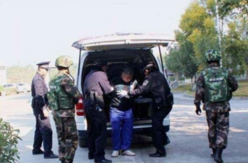 以前"枪决犯人"可以围观,为啥现在不被允许观看?主要有3方面原因