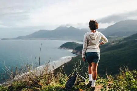 面朝大海的漫画图片