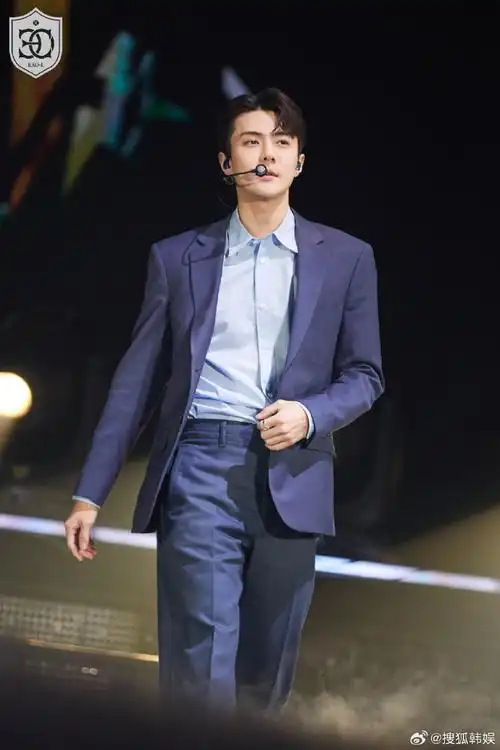 官咖更新吴世勋未公开照91 是为了纪念世勋生日而准备的未公开照片!