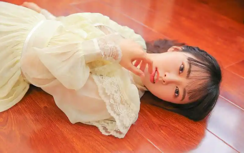 甜美治愈系美少女唯美高清桌面壁纸