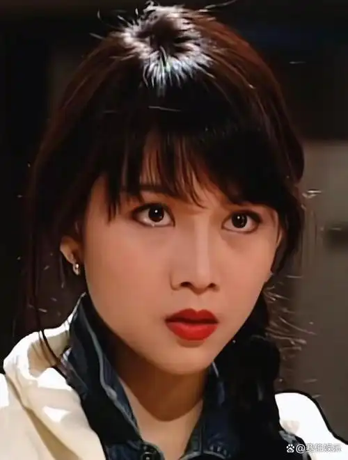 蔡少芬带着三个孩子外出游玩分享亲子游照片孩子们笑容满面