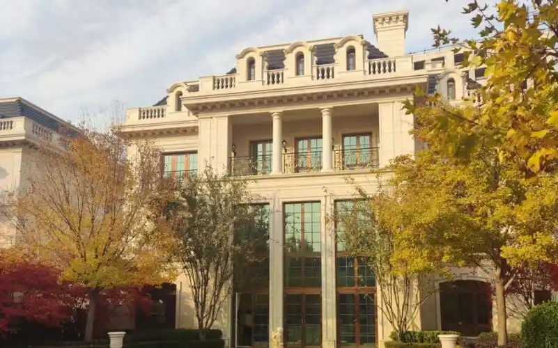 一个亿的北京庄园都能刷到,今年的财运一定旺.