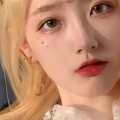 白祁:黄发女生头像 听说你喜欢黄头发的女生 向我这样的?