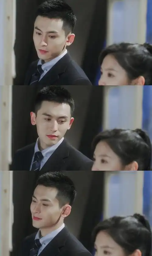 张哲瀚寸头真的太了,每一帧都想做屏保!