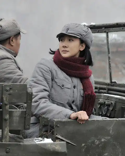 网易娱乐10月8日报道 日前,由中国电视剧制作中心制作出品,八一电影