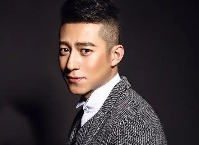 20岁出道在多部影视作品中都有痞帅形象下个朱亚文来了