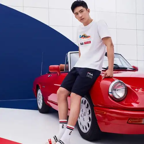 fila 斐乐 黄景瑜同款 男式针织五分裤短裤 f11m028618269元包邮(需领