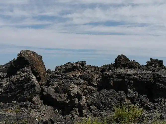 老黑山火山喷发口
