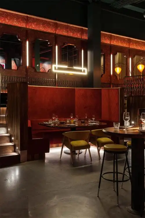 加拿大misswong怀旧港风中式小酒馆设计