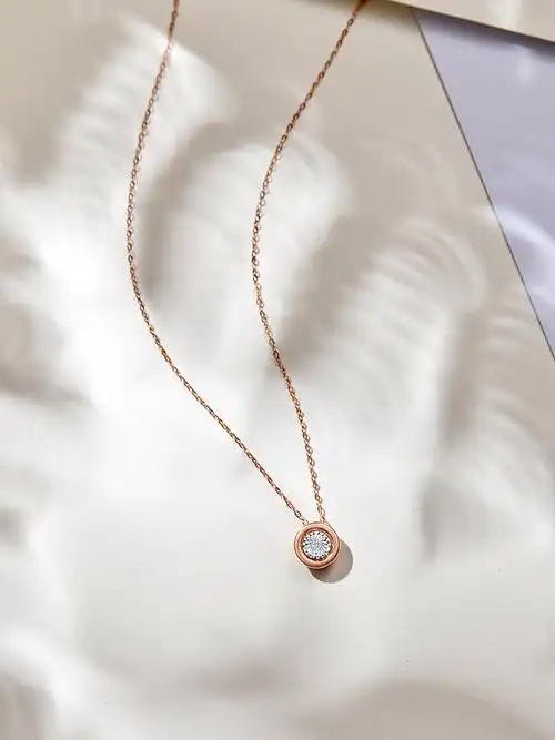 潮宏基拥爱心瞳18k金钻石项链坠链玫瑰金钻石锁骨链女礼物m