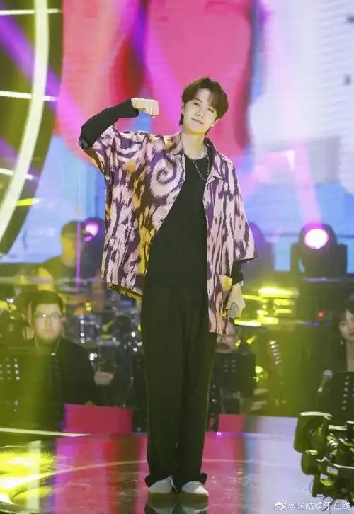 王一博舞台爆发力