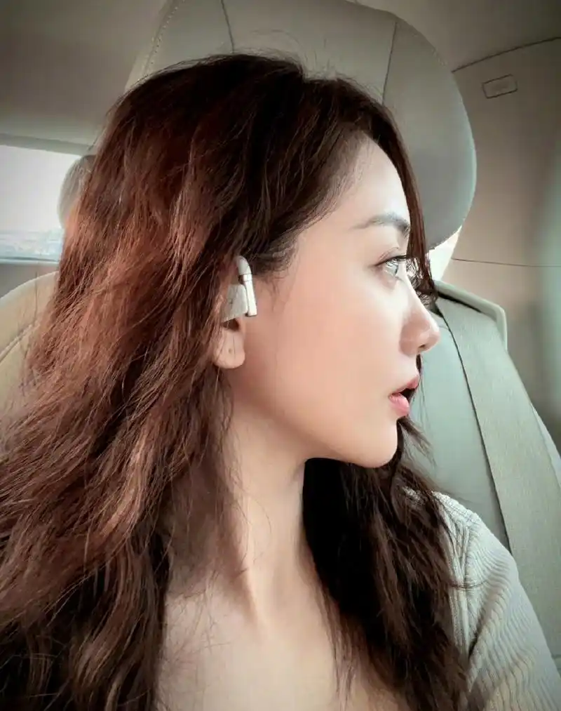 杨蓉羊毛卷发型好好看,状态好好