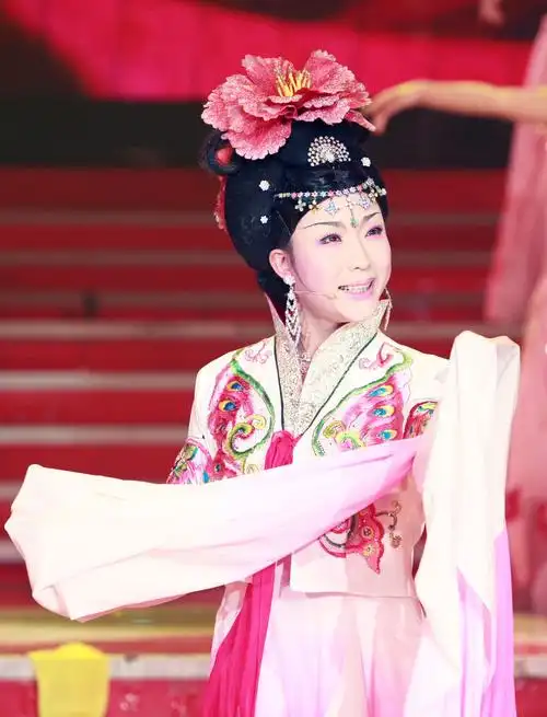 从李玉刚男扮女装说开去(原创)