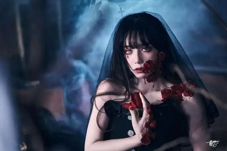 万圣节之女巫的血色玫瑰