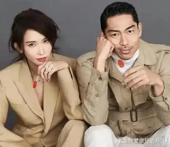 林志玲与老公穿同色系衣服拍写真高级感十足