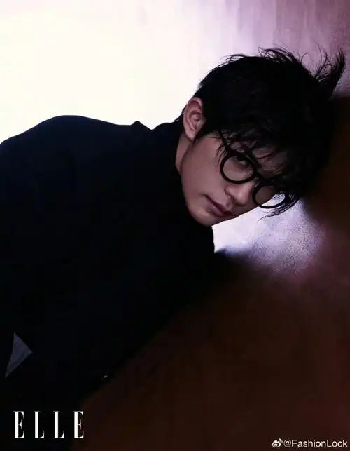 易烊千玺elle3月刊封面