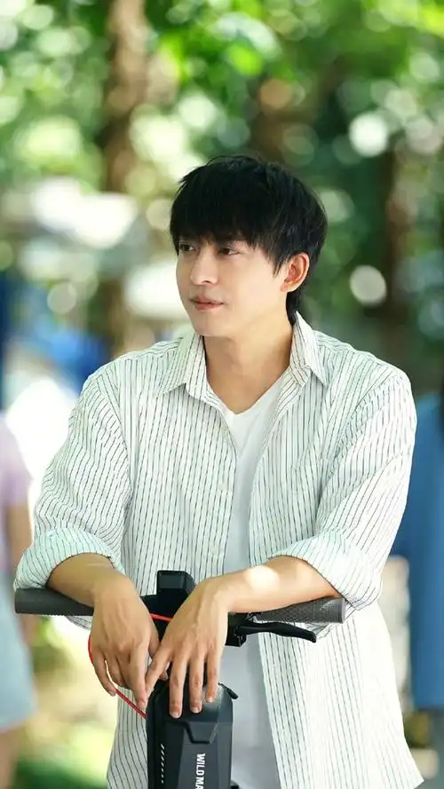 李佳航 我没整容#李佳航发了一张电视剧截图来澄清自己没有去整雀割