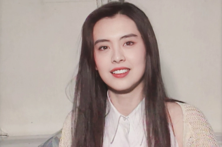 不愧为港片性感女星王祖贤年轻时候太美了