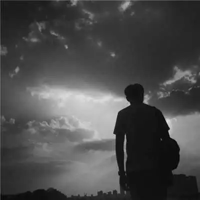 男生背影吧男生从背影就能认出你的人清晰版的男生的背影或侧面