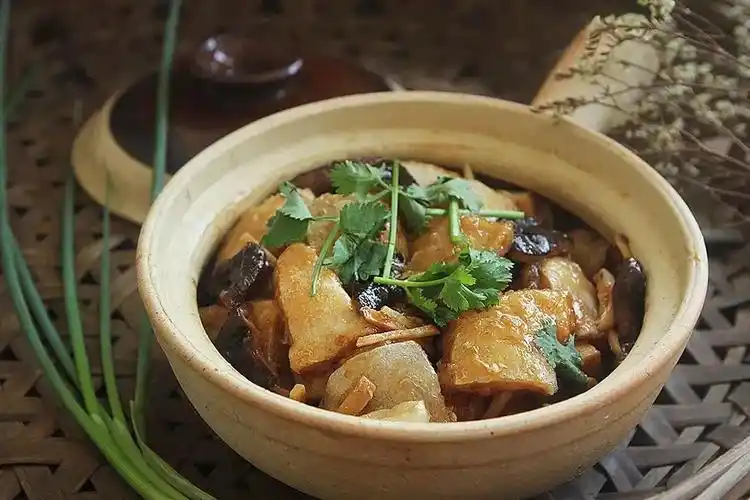 素斋炖菜怎么做好吃(素斋菜的做法) - 美食网