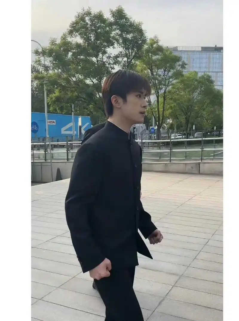 生图也好帅#易烊千玺侧颜生图# #易烊千玺