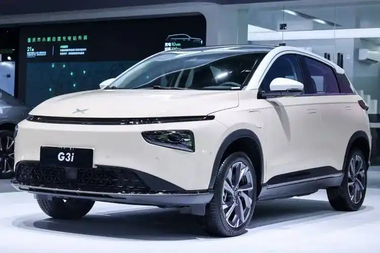 新配色g3i与飞行器共同亮相从产品看小鹏汽车的智能心