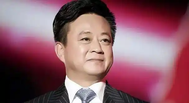 央视主持人朱军否认重病住院身体状态良好非常感谢网友的关心