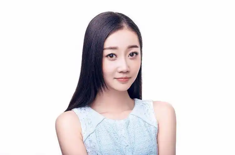 潜心演绎不负热爱90后"喜剧花旦"陈嘉男尽显多面可能_北京头条