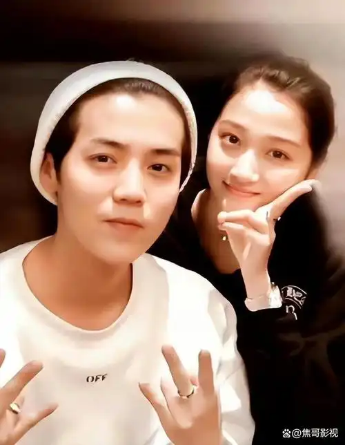 八卦媒体曝鹿晗和关晓彤与家人一起庆生 两人已经见过家长