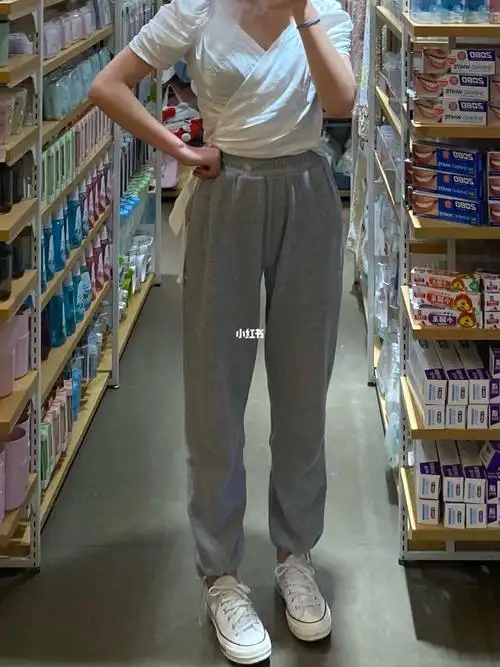 不起球 跷二郎腿会鼓包(不是很严重我可以接受一般软的料子都会有一点