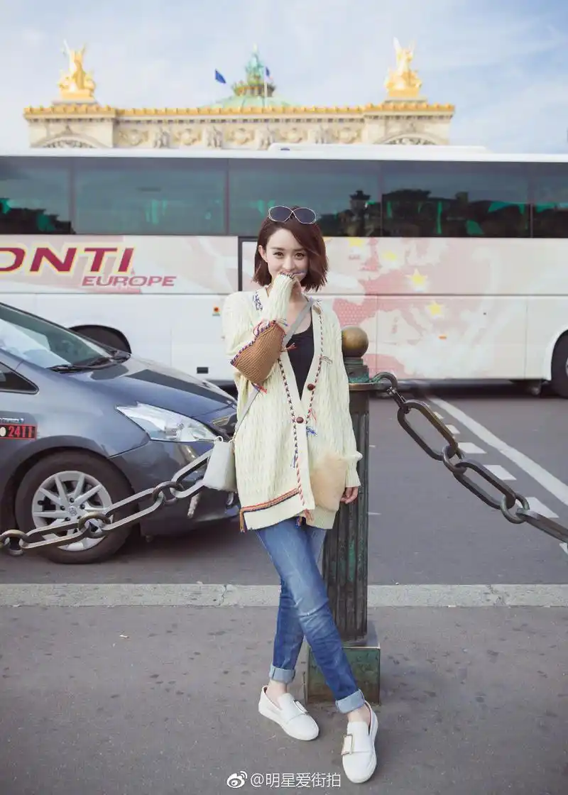 [赵丽颖][分享]180622 赵丽颖巴黎街拍大片回顾 俏皮可爱少女感十足