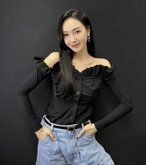 随着exo起诉sm"奴隶"合同,exo合约的爆料,在网络上热传,有韩国网友称