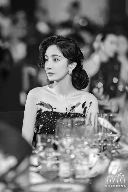 21年时尚芭莎慈善晚宴内场