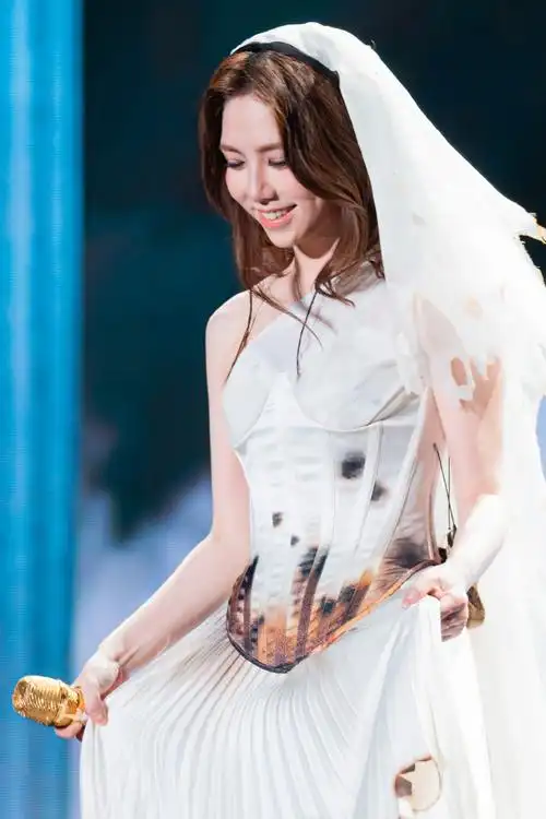 #邓紫棋iamgloria世界巡回演唱会#