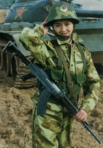 文工团的女兵们