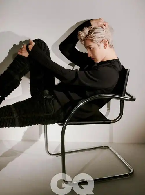 最强昌珉,充满炫酷氛围的画报公开!