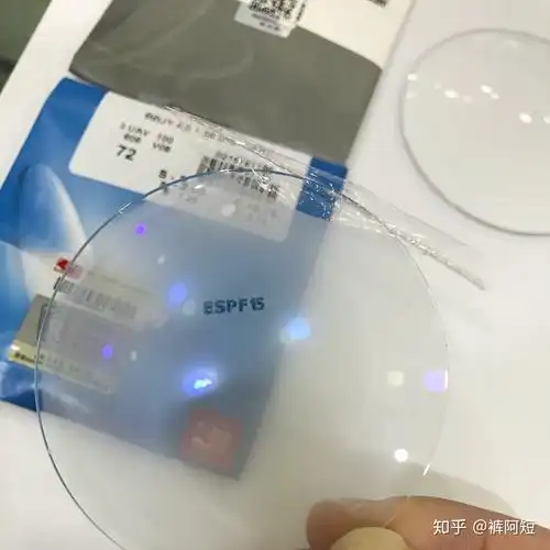 视特耐的防蓝光是建立在蔡司钻立方银膜的构造上!