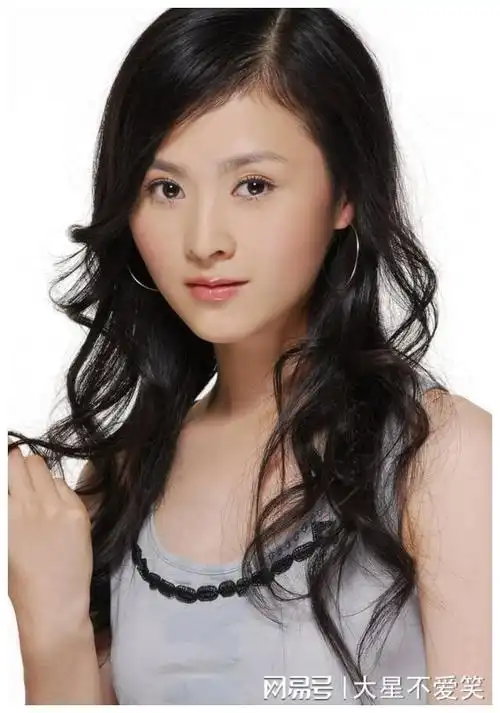 王琦,沈腾的媳妇!彻底放弃身材和颜值的管理,成了翻版