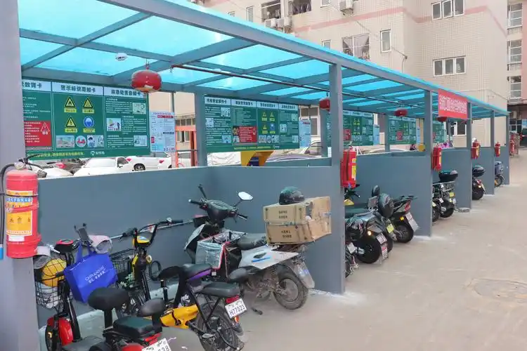 加强工业园区电动自行车集中停放,充电区域的安全管