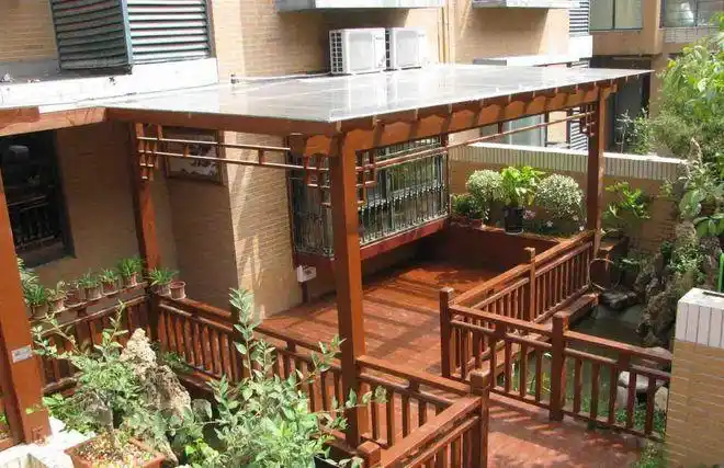 像是那种8层的小洋楼,17层的小高层,1楼所带的院子一般会有产权.