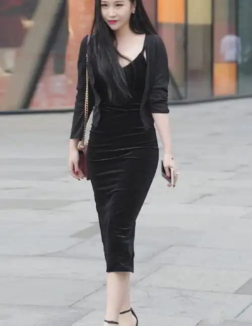 黑色长裙搭配高跟鞋,肤白腿长,尽显时尚气质!_高清图集_新浪网