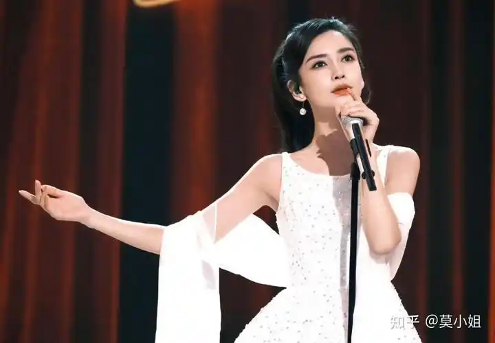 工作行程冲突杨颖将缺席跑男特别篇录制网友节目组提前避雷