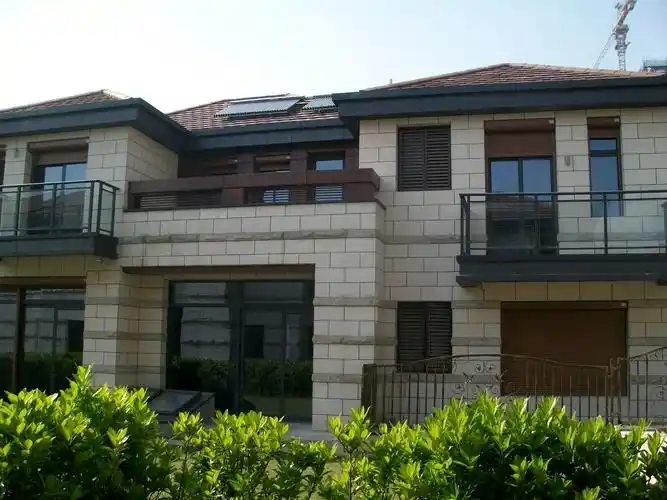 太仓市东仓南路上海公馆a2幢01号房地产 标的保证金 100(万元) 标的